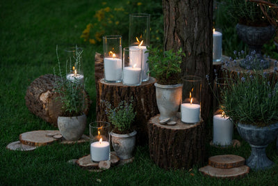 Romantic Candlelight Arrangements for Outdoor Weddings