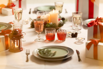 Festive Scented Candles for Stunning Holiday Table Settings